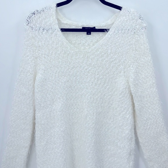 Kenneth Cole Reaction Sweater - Picture 2 of 4